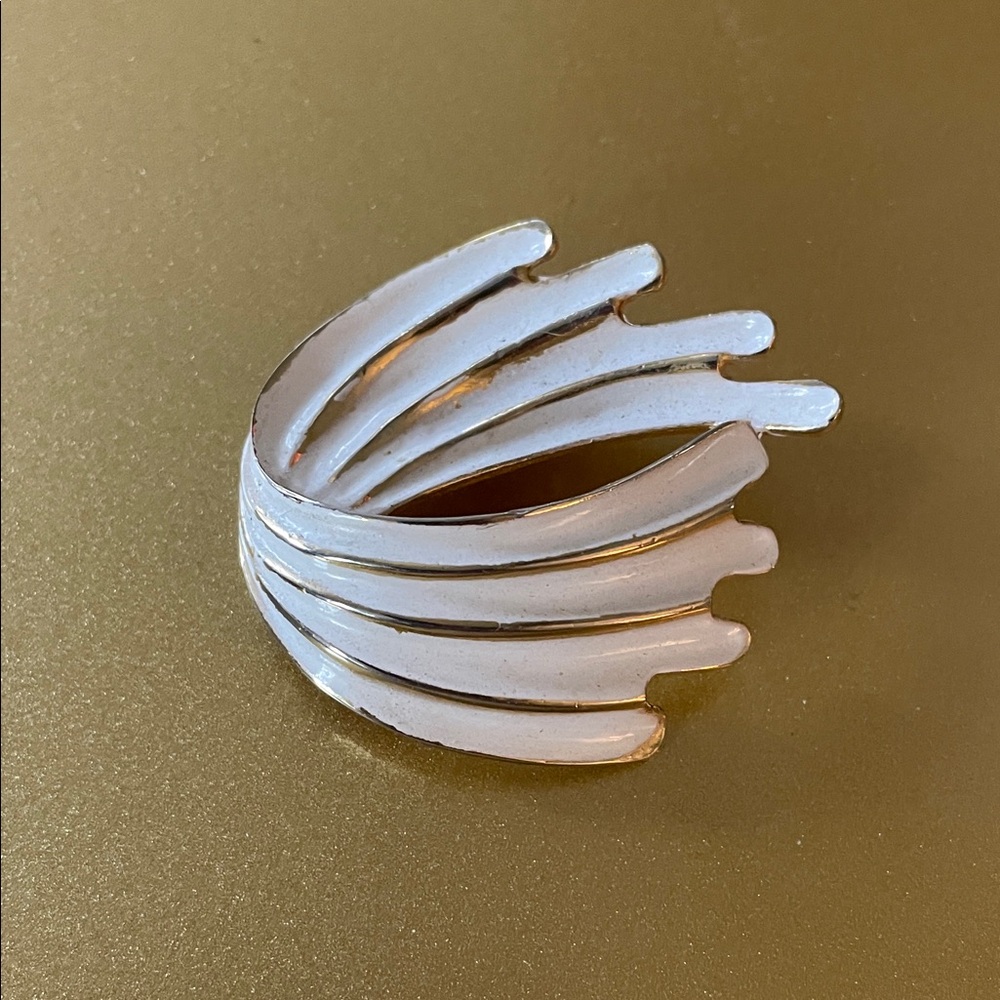 Vintage Torino Gold Tone & White Sculptural Brooch